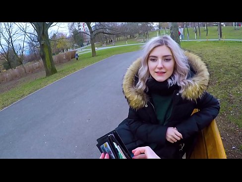 ❤️ يبتلع نائب الرئيس الغريب الساخن من أجل المال - اللسان في الحديقة بواسطة Eva Elfie